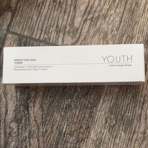 Youth Perfecting skin toner